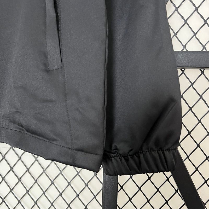 Corta-Vento NIke Sportswear - Black Edition