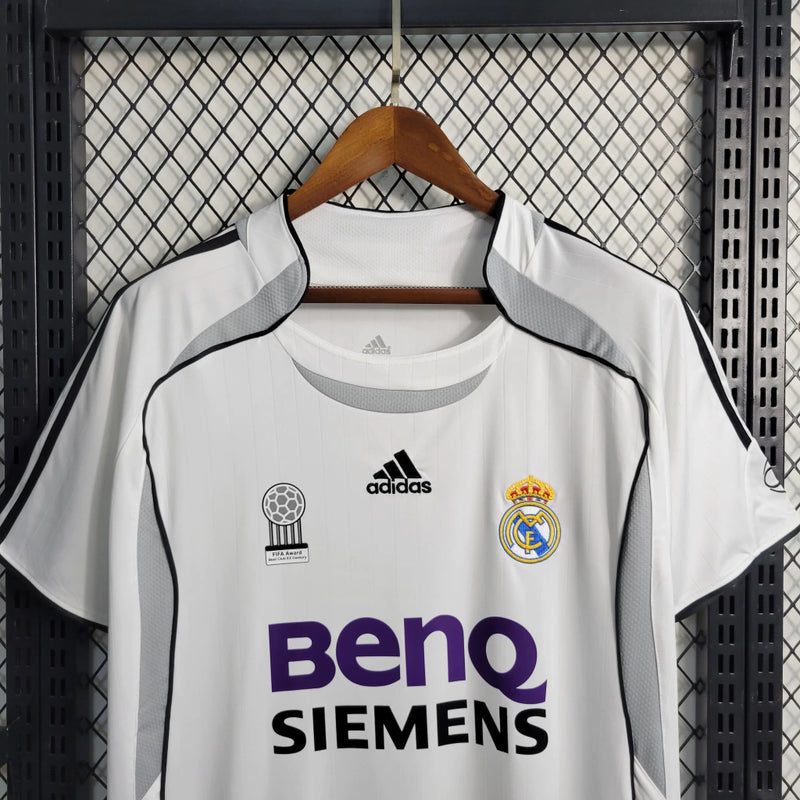 Camisa Retrô Real Madrid Home 06/07